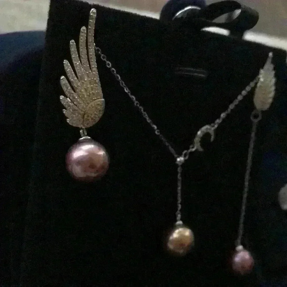 Custom Made Genuine Pearl Jewelry Set - Picture 4 of 17